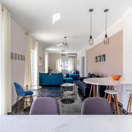 Apartment Penthouse In The Heart Of / Koukaki Area Athens